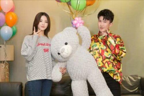 娱乐圈心声吃瓜文,幕后心声与吃瓜瞬间